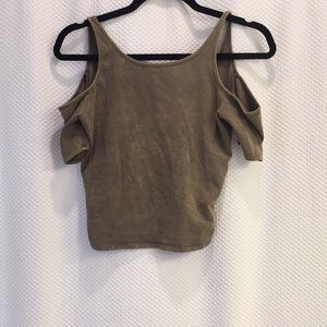 Cold shoulder crop top
